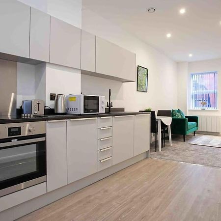 Modern & Stylish 1 Bedroom Apartment In Bolton Buitenkant foto