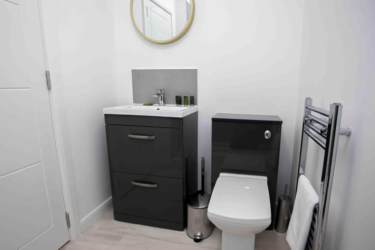 Modern & Stylish 1 Bedroom Apartment In Bolton Buitenkant foto